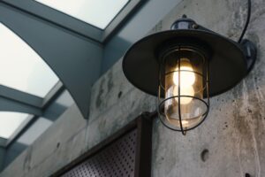 Sensorstyret lys – Montering af indendørs og udendørs bevægelse sensor belysning i København og Nordsjælland - Erfaren elektriker